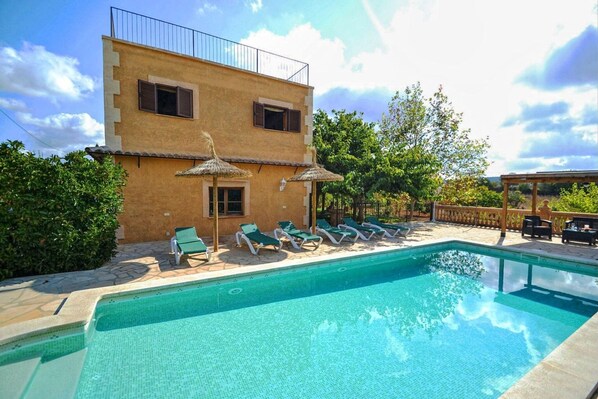 Schwimmbad des Ferienhauses