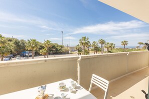 Autumn, Balcony / Terrace / Patio, Spring, Summer