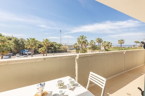 Autumn, Balcony / Terrace / Patio, Spring, Summer