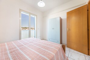 Autumn, Bedroom, Spring, Summer