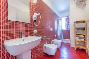 Autumn, Bathroom, Spring, Summer