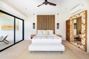 Master Bedroom. - Master Bedroom with ensuite and king size bed.