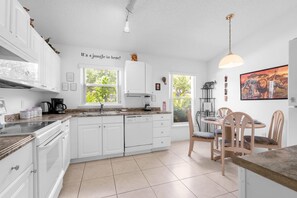 Fully equipped kitchen