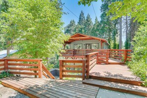 Cabin Exterior | Keyless Entry | Private Deck