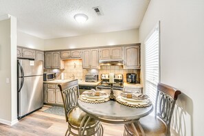 Kitchen | Dining Table | Keurig Coffee Maker | Cooking Basics