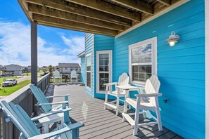 Sip drinks while soaking in stunning views from this charming balcony!