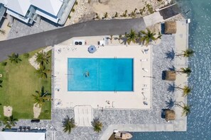 pool is heated in winter