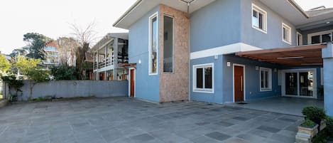 Esterni
