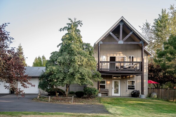 Welcome to the Farmhouse!