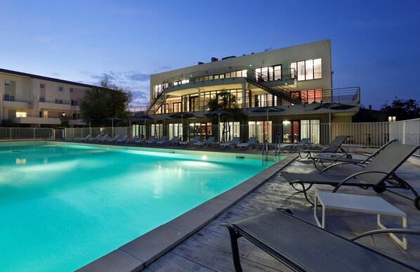 Enjoy the splendid seasonal pool!