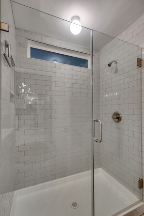 Master Bathroom (1)