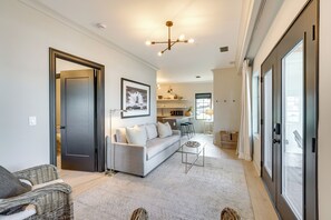 Living Room | Twin Sleeper Sofa | Free WiFi | Central A/C & Heat