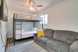 Living Room | Smart TV | Free WiFi | Electric Heating | Window A/C Unit