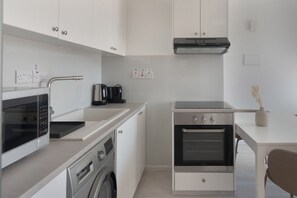 Fully Equipped Kitchen!