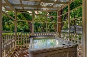 Outdoor spa tub