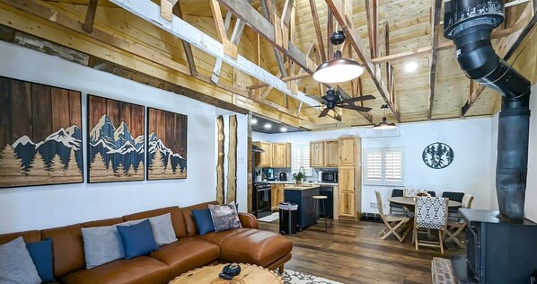 This Cabin is newly renovated with a focus on amenities. 