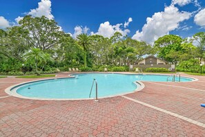 BonBay1 - The Wedgewood at Bonita Bay pool area includes a clubhouse and grilling station