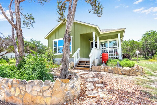 Welcome to Deer Meadows Green House