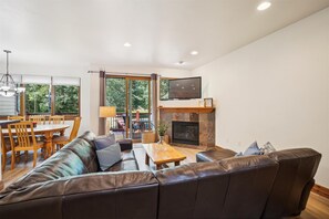 Living Room - Highland Greens 25 - Breckenridge Vacation Rental