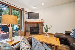 Living Room - Highland Greens 25 - Breckenridge Vacation Rental