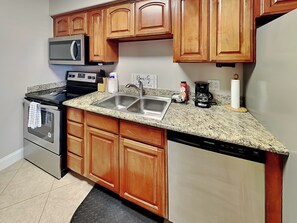 Full Size Kitchen