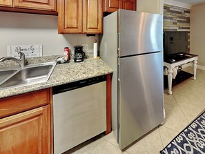 Full Size Kitchen