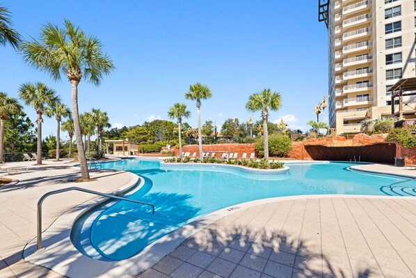 Luau Pool
