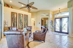 Front Entry | Sitting Area