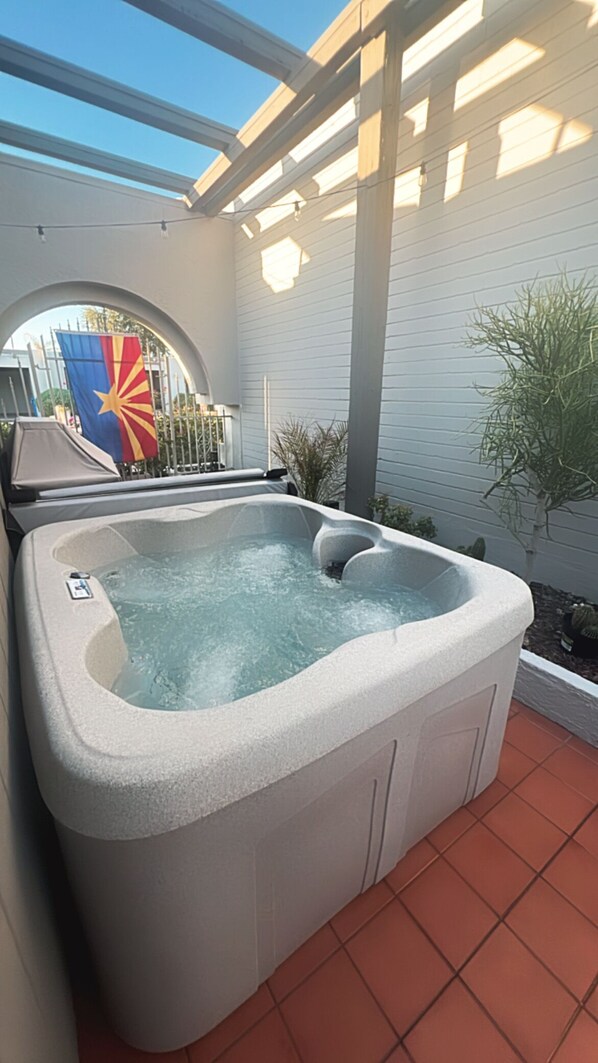 Bain à remous extérieur