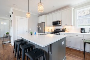 Indoors, Kitchen, Kitchen Island, Microwave, Oven