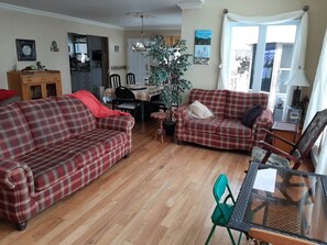 Salon (2)