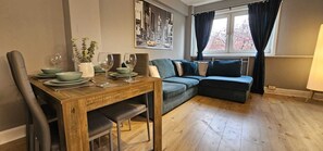 Living Room / Lounge