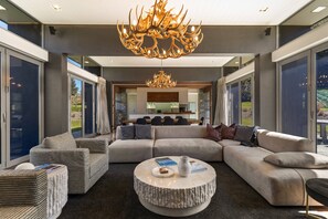 Open plan lounge, dining and kitchen