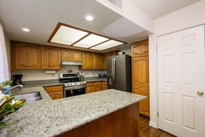 Granite counter tops in kitchen.