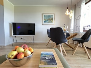 Property, Furniture, Picture Frame, Table, Wood, Living Room, Interior Design, Floor, Flooring, Comfort
