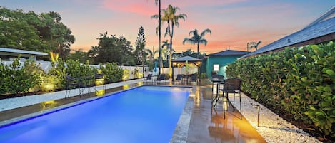 Welcome to Twin Palms - Your dream oasis in paradise!