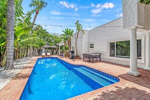 Private Heated Pool: Perfect for relaxation.