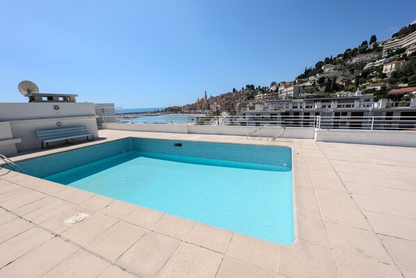 Shared pool
