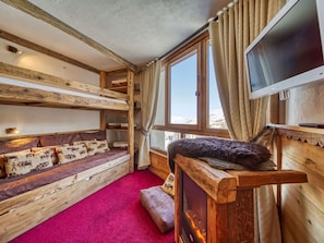 Building, Furniture, Property, Comfort, Wood, Interior Design, Flooring, Curtain, Floor, Living Room