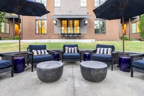 This shared courtyard space to bask in the Nashville sun awaits you!