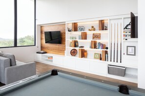 Game Room-Pool Table