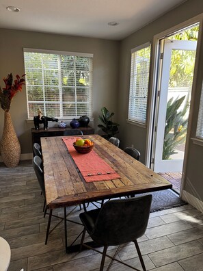 breakfast nook