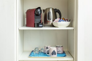 Kaffee und/oder Kaffeemaschine