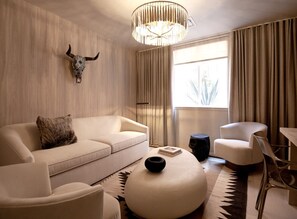 King Suite - Room 2