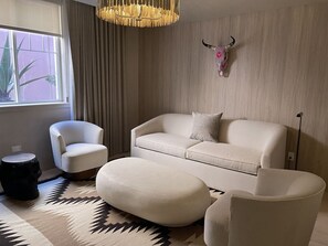 King Suite - Room 1