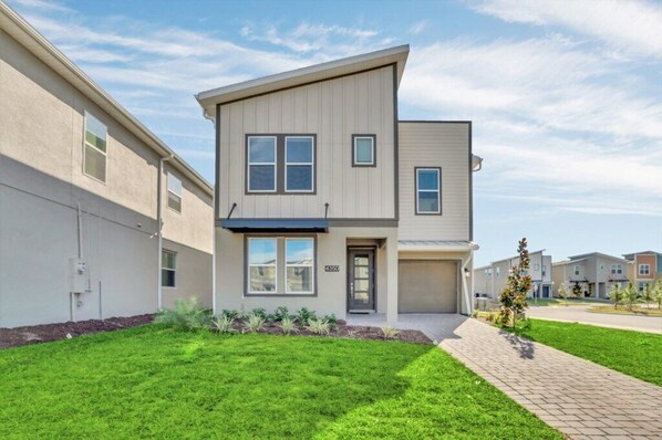 4350SceneLane,StoreyLake_01