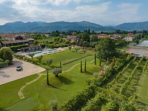 Activities, Amenities, Balcony / Terrace / Patio, Building Exterior, Golf, Pool, Spring, Summer, Wellness