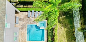 140MINTONLOOP-POOLAERIAL2