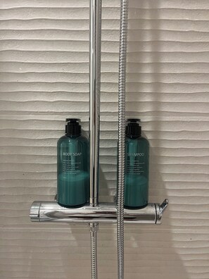 Badezimmerausstattung