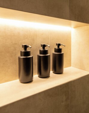 Bathroom amenities